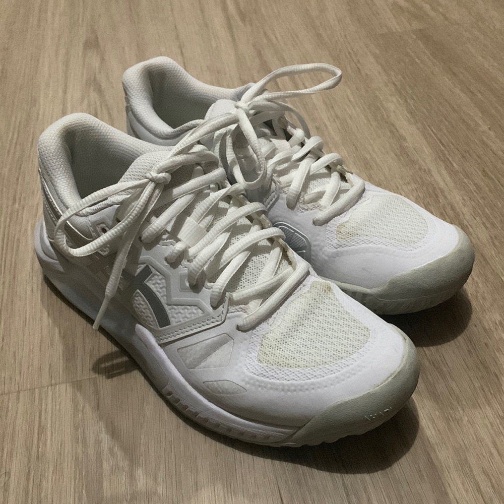 Asics gel challenger tennis shoes